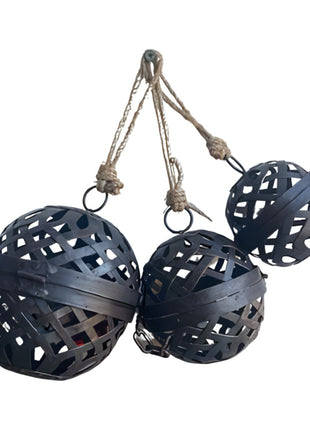 Chain ball round S/3